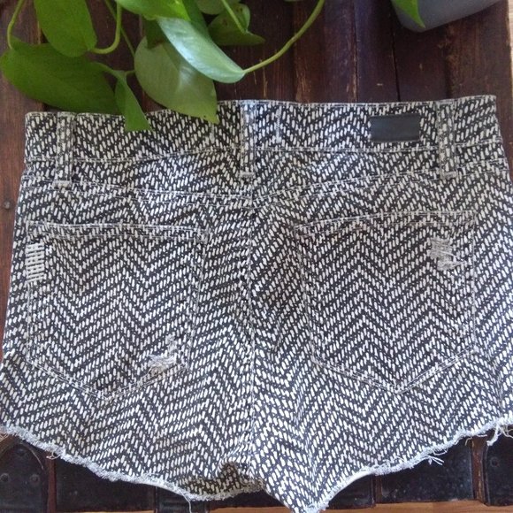Herringbone Shorts - Picture 2 of 3